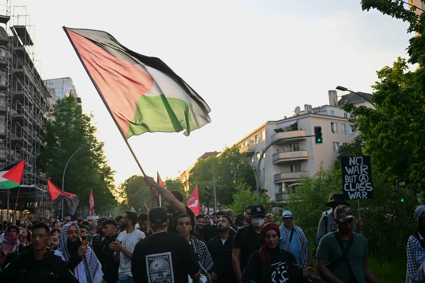 Zehntausende bei Demonstrationen zum Tag der Arbeit